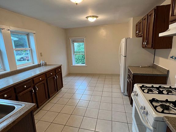 5th image of 68 Ulster Ave #2
