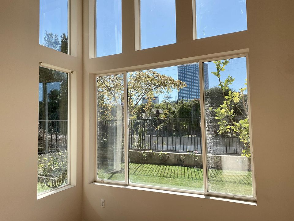 1st image of 10642 Chiquita St