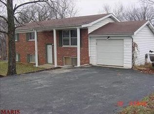 3317 Williams Dr, Imperial, MO 63052