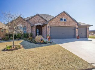 10404 SW 28th St, Yukon, OK 73099