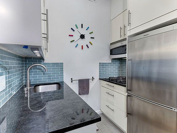 3rd image of 134 W 82nd St APT 4D