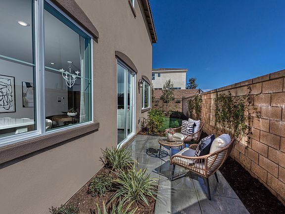 Residence 1 - High Res - backyard