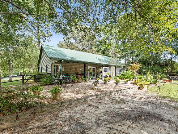 2nd image of 3401 Santee River Rd