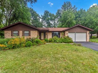 9 Seven Iron Ct, Belleville, IL 62220