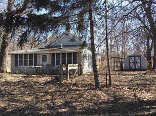 N1142 Golf Rd, Prairie Du Sac, WI 53578