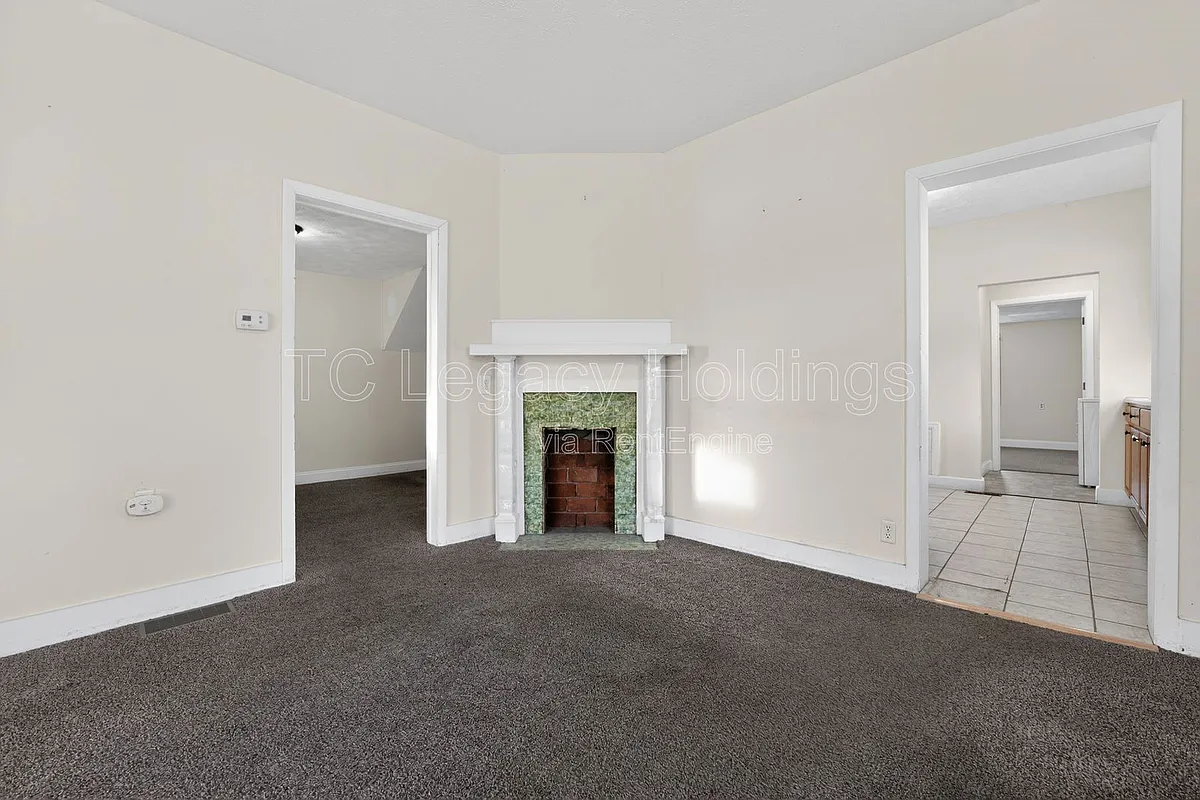 Building Photo - 388 Broaddus Ave #B