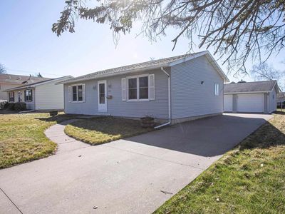 735 Camp Street, Platteville, WI, 53818