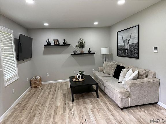 3rd image of 207 Home Ave
