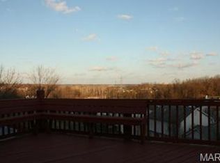 1534 Centenary Ct, Valley Park, MO 63088