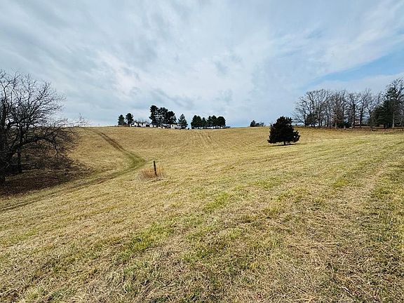 3rd image of Pleasant View Rd