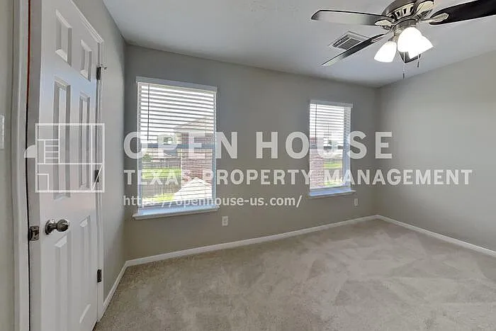 14918 Laytham Ln — Photo 17