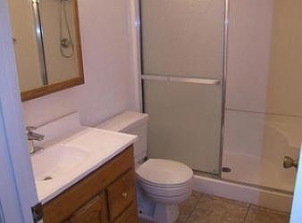 5th image of 1416 E Palmdale Dr