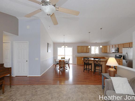 5th image of 503 W Judd St