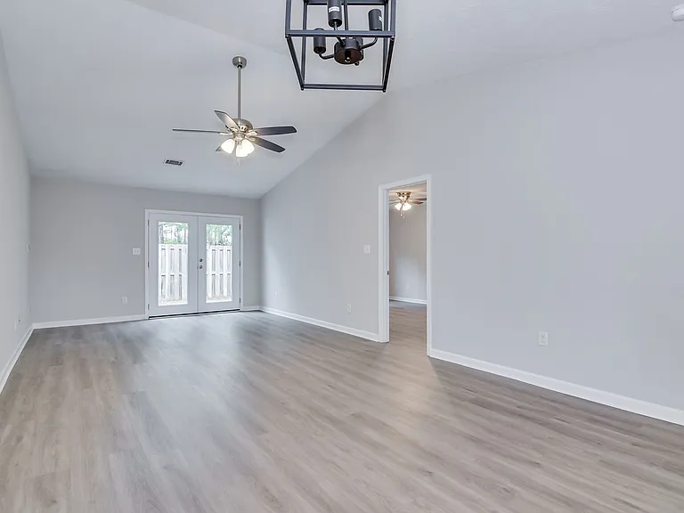425 Long Needle Cir — Photo 11