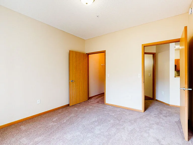 Pine - 1 bedroom/1 bath