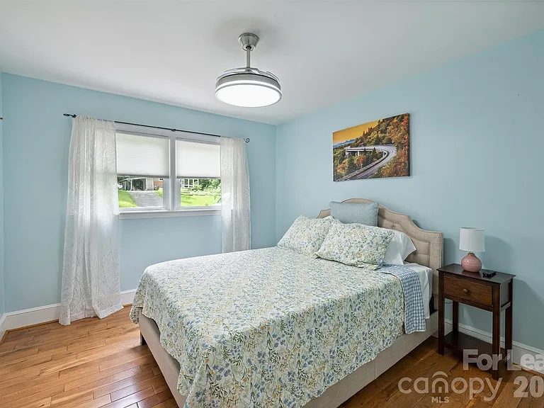 2027 Wensley Dr — Photo 12