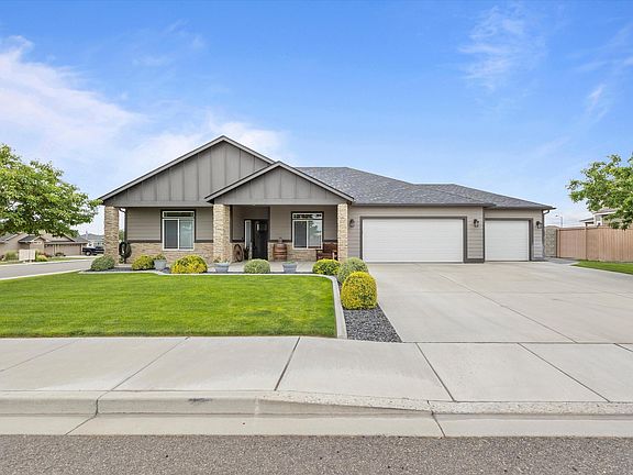 3rd image of 3609 El Paso Dr