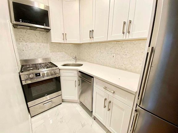 3rd image of 416 Lafayette St APT 3F
