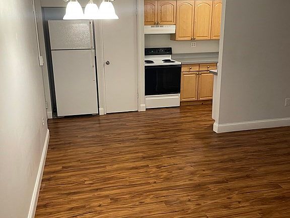 4th image of 298 Commercial St APT 14