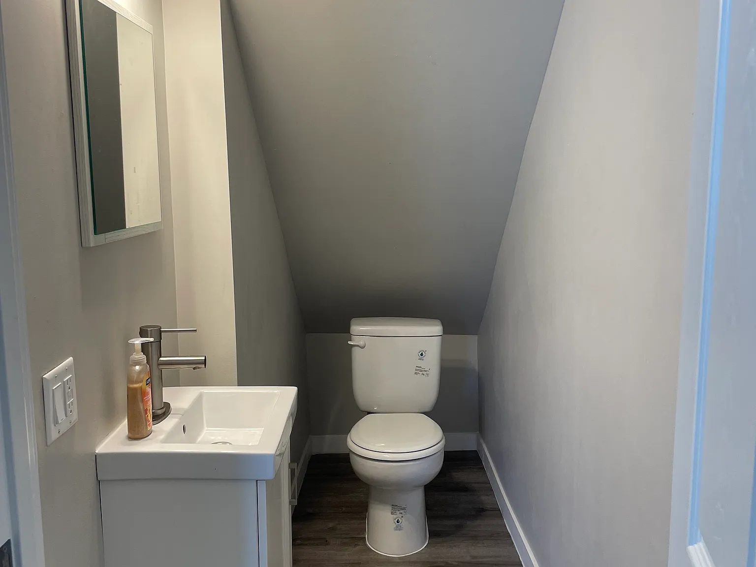 4 bed, 1.5 bath, 1400 sqft, $2,300 — Photo 1