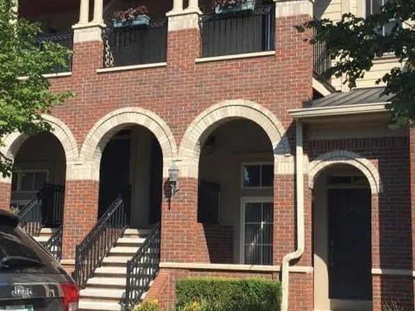 3981 Forester Blvd #75, Auburn Hills, MI 48326