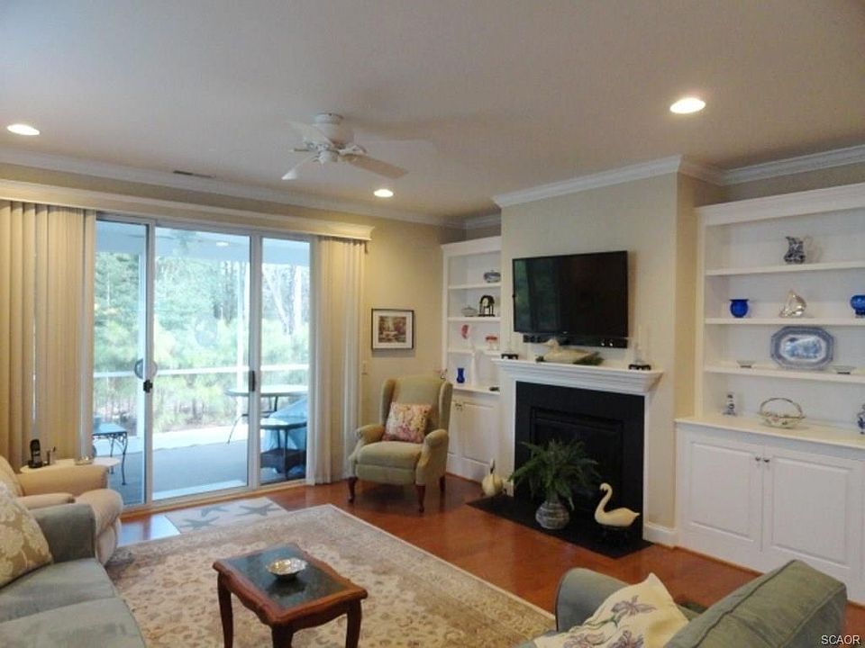 1st image of 37205 Garden Dr Unit 6