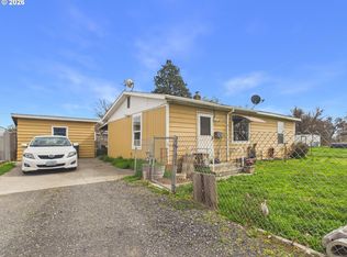 82045 Lind Rd, Umatilla, OR 97882