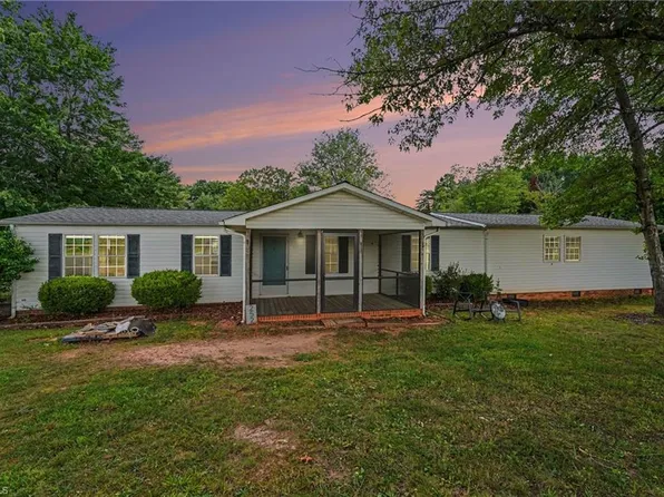 252 Ponderosa Rd, Stoneville, NC 27048