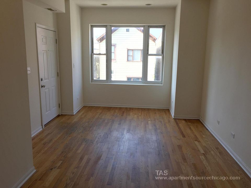 2nd image of 2037 W Superior St #2