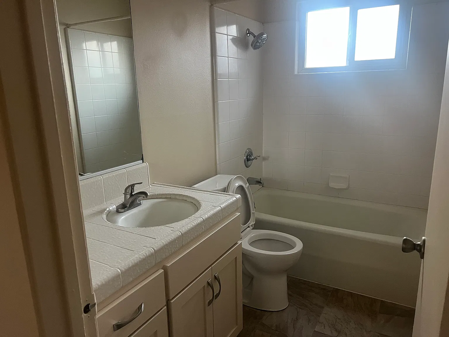 2 bed, 900 sqft, $1,395 — Photo 2