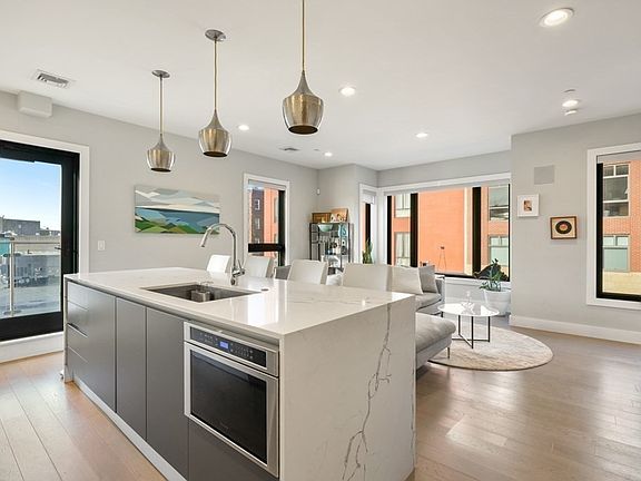 2nd image of 39 A St Unit 2