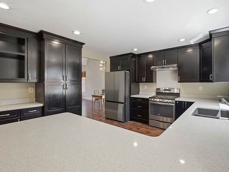 6001 Castlebrook Dr — Photo 8