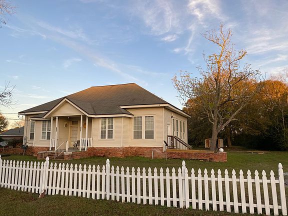 Front of duplex