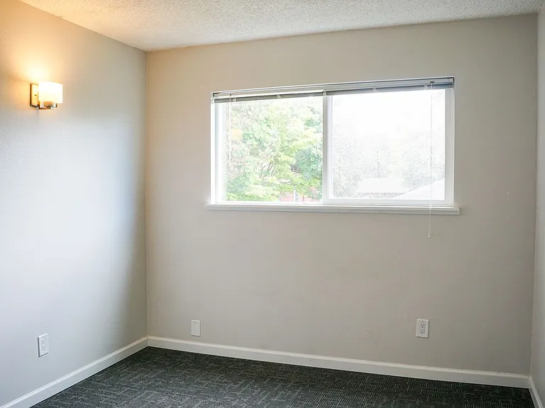 4030 SE Holgate Blvd #H — Photo 9
