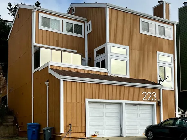 223 Winwood Ave, Pacifica, CA 94044