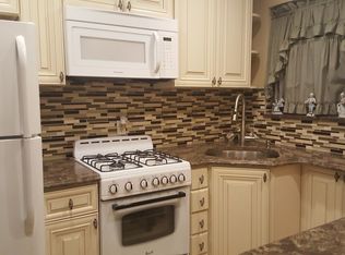 2555 46th St #1, Astoria, NY 11103