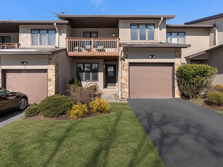 3 Dogwood Ct — Photo 1