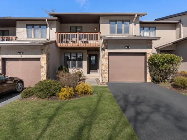 3 Dogwood Ct, West Paterson, NJ 07424