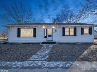 103 3rd Ave SW, Waverly, IA 50677
