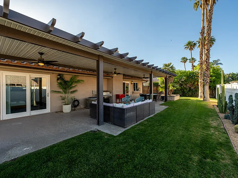 Calico Cir — Photo 12