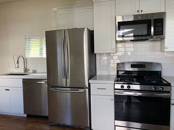 2nd image of 1416 Garden St APT D