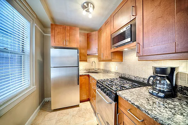 Sold by Diaman Group LLC | media 19