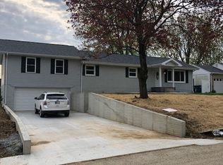 122 Elm Dr, Covington, IN