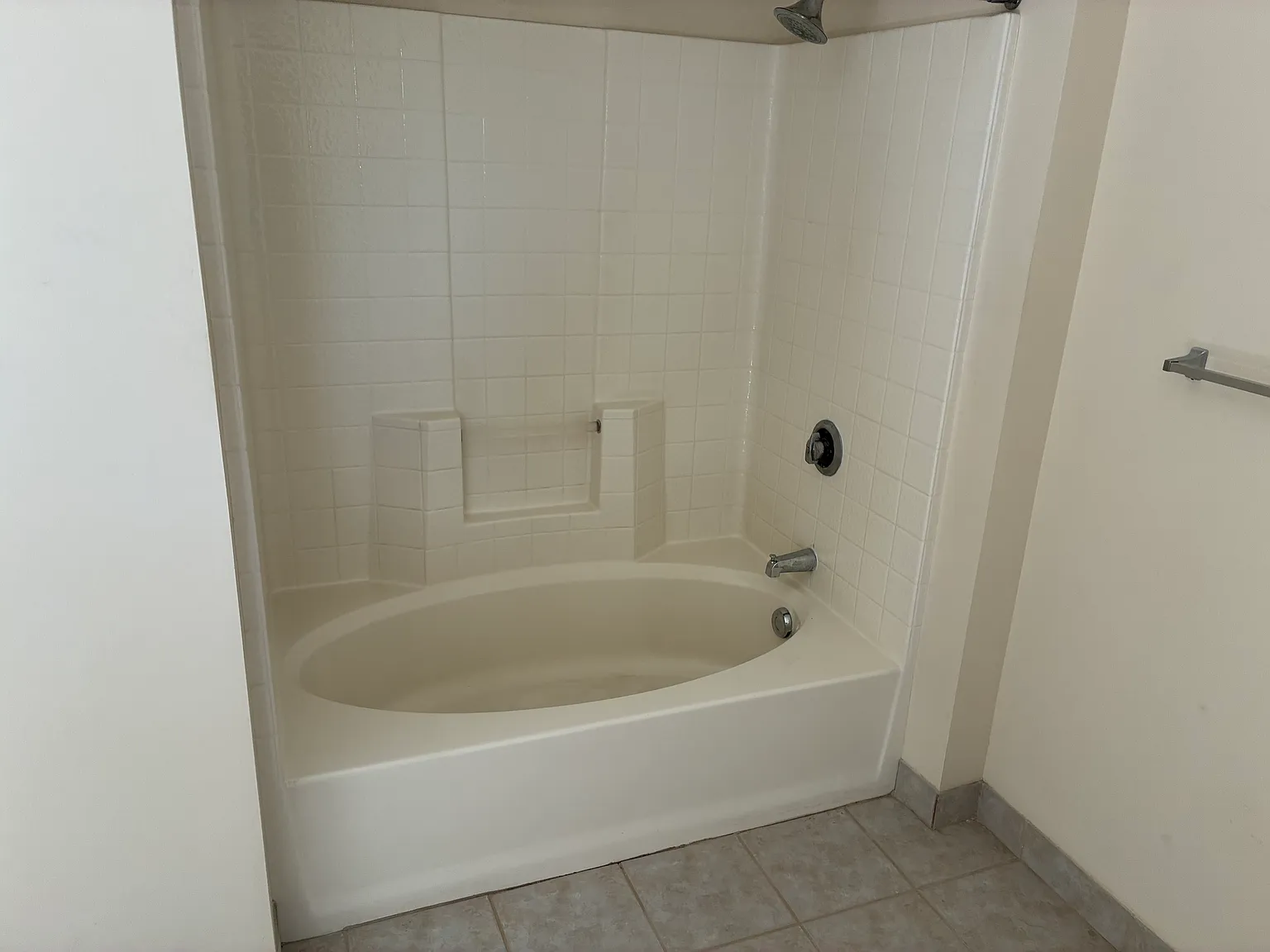 2 bed, 1471 sqft, $1,600 — Photo 2