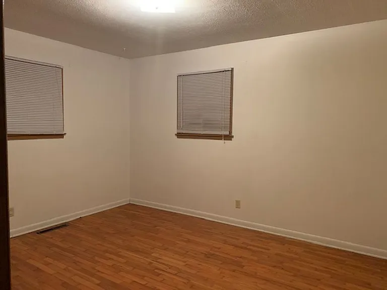1249 S Cedarbrook Ave — Photo 12