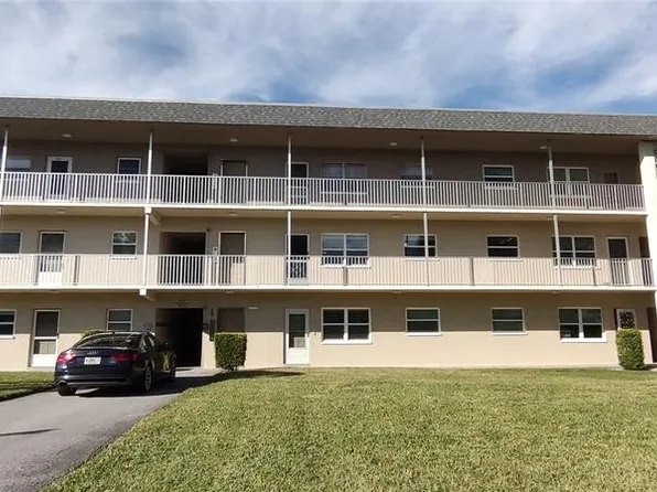 5725 12th Ave N Unit 206D, Saint Petersburg, FL 33710