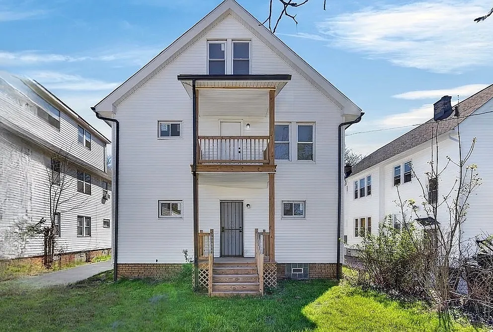 3 bed, 1370 sqft, $1,500 — Photo 2