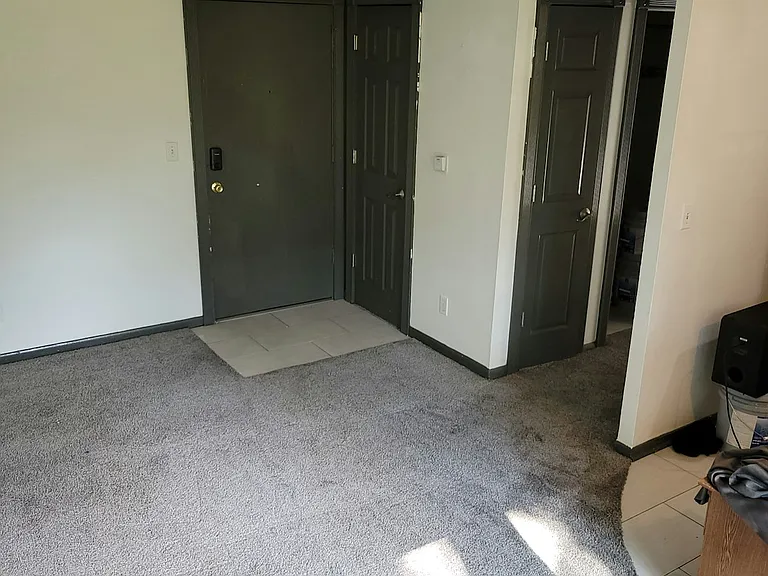 421 College Ave #202 — Photo 5