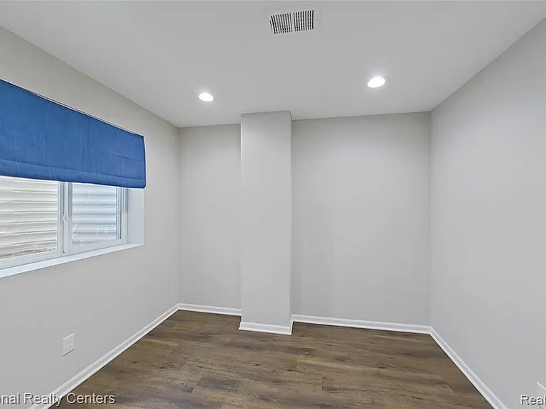 58180 Jonagold Ln — Photo 52