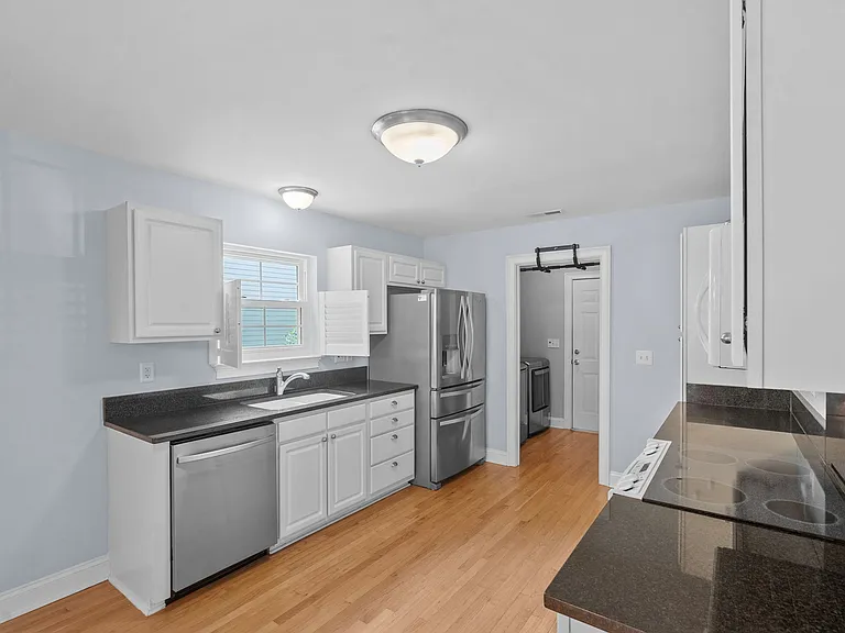 669 Fair Spring Dr — Photo 12